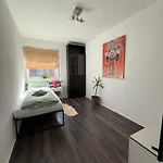 Appartamento R&s-homes-reihenendhaus Modern & Zentral *