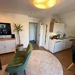 Appartamento R&s-homes-reihenendhaus Modern & Zentral *