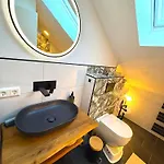 R&s-homes-reihenendhaus Modern & Zentral Appartamento