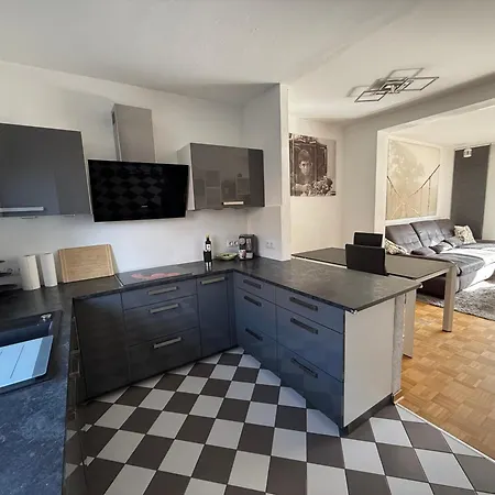 Appartamento R&s-homes-reihenendhaus Modern & Zentral *